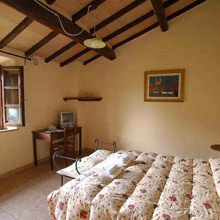 Agroturismo Podere Santa Maria *